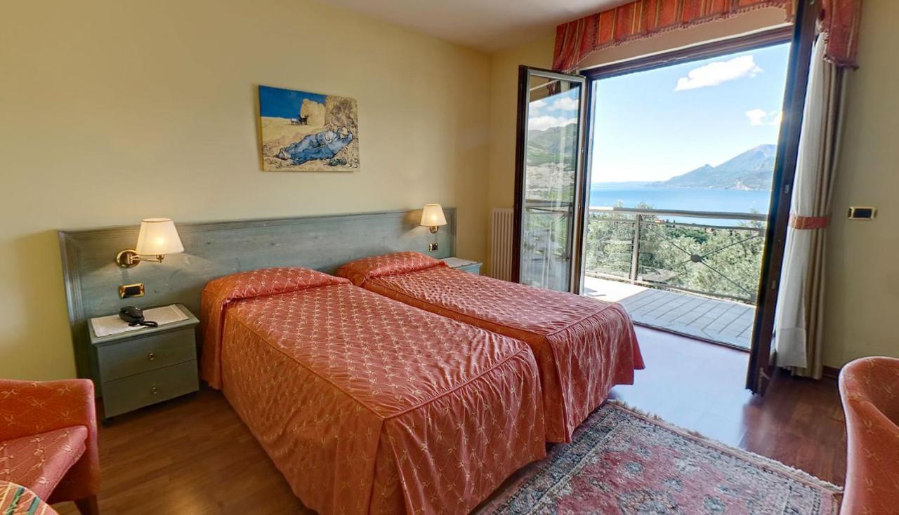 Hotel Bellavista Malcesine Bagian luar foto