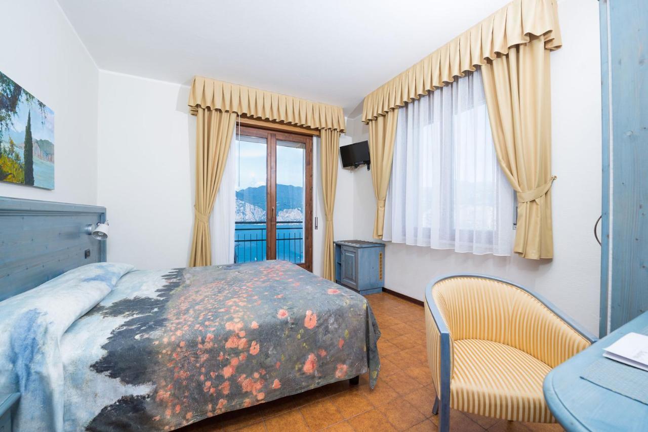 Hotel Bellavista Malcesine Bagian luar foto